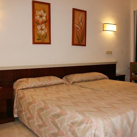 Hotel La Nina Cala Millor  Habitación foto