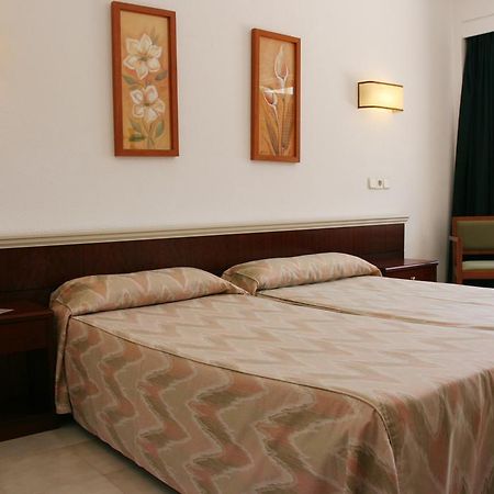 Hotel La Nina Cala Millor  Habitación foto
